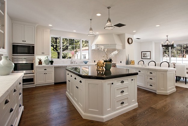 Кухня в классическом стиле из МДФ на заказ