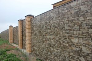 Забор из профнастила с изображением под камень в Херсоне